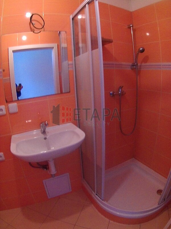 Pronájem bytu 2+1 v domě po celkové rekonstrukci v Chelčického ulici v Českých Budějovicích