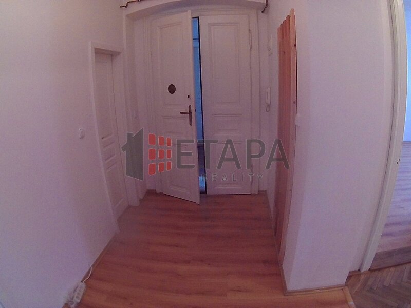 Pronájem bytu 2+1 v domě po celkové rekonstrukci v Chelčického ulici v Českých Budějovicích