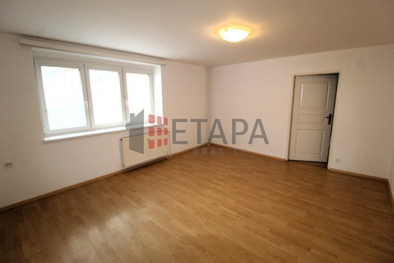 Pronájem bytu 2+1 v ulici Čéčova v Českých Budějovicích.