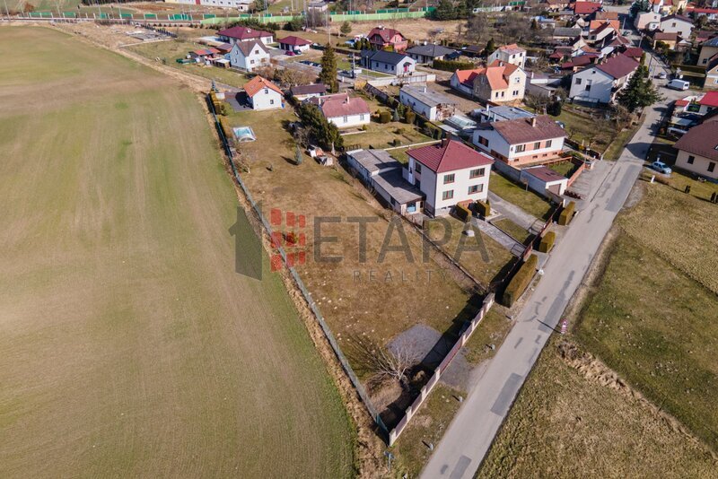 Prodej rodinného domu s pozemky v Borovnici.